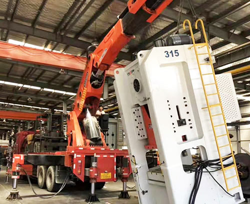 加茂镇附近随车吊出租，轻松解决运输难题